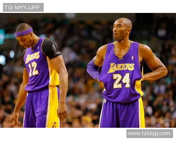 科比带领湖人再创辉煌：从紫金王朝到新世纪的传奇征程